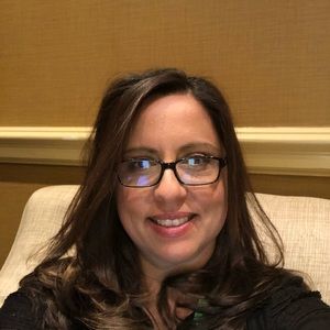 Meet your Posher, Dana